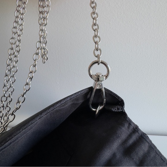 AMBER SCEATS STELLA CRYSTAL BAG - Picture 5 of 8